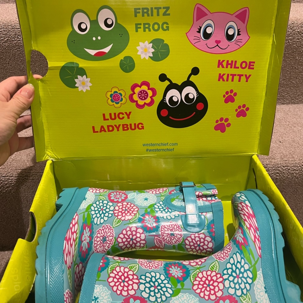 Western Chief - Picture 2 of 2